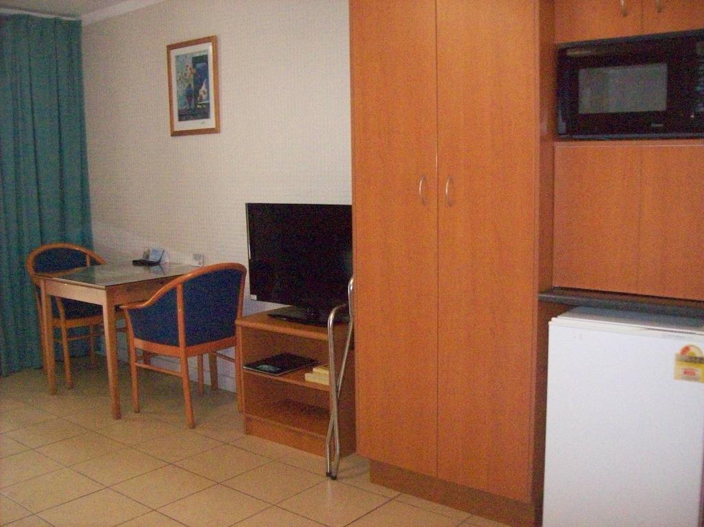 South Gladstone Motel Ruang foto