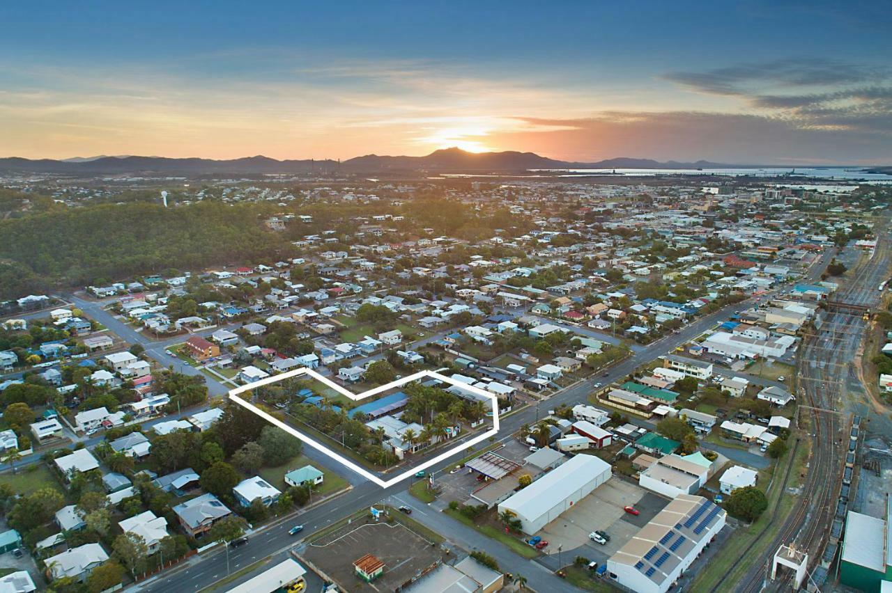 South Gladstone Motel Bagian luar foto
